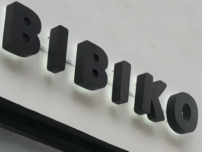 enseigne-channel-bouche-bibiko
