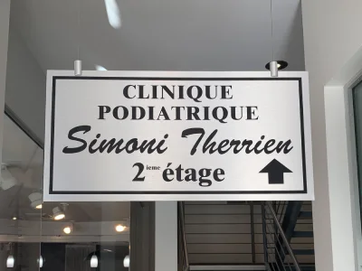 enseigne-signalisation-clinique